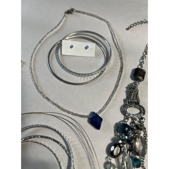 Multi-Layered Necklace & Jewelry Set: Blue Beads Silver Bangles - Picture 5 of 8